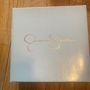 Jessica Simpson felt grey size 10M